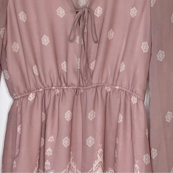 Love Tree Blush Pink Romper Size L long sleeve Paisley detail summer date night - Picture 6 of 16
